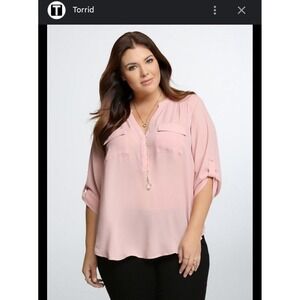 Torrid Harper Peach Pink Short Sleeve Blouse Size 2 Plus Size